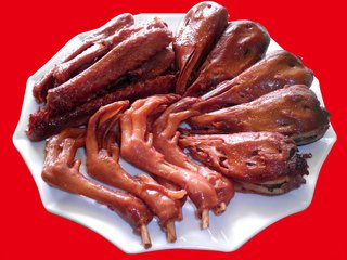 鹵菜出鍋就發(fā)黑，抹鹵水VS抹鹵油哪個好？