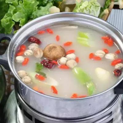 羊肉火鍋這樣做非常的美味，還可以祛除腥味，好吃到停不下來(lái)