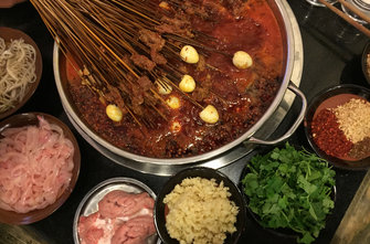 串串香做法配方，串串香培訓(xùn)哪個好，學(xué)做串串香技術(shù)