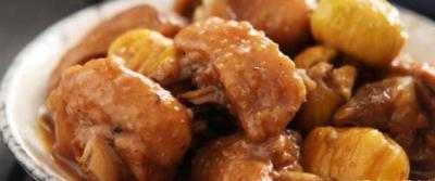板栗燒雞最好吃的做法，簡(jiǎn)單美味又下飯，看看你喜歡吃不？