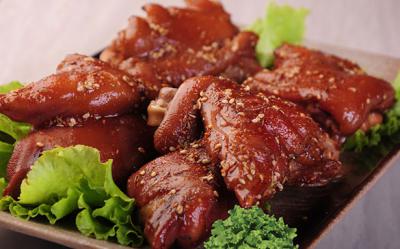 四川特色烤豬蹄技術(shù)培訓(xùn)，用法考究美容之佳品