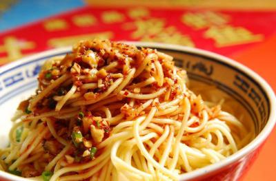 夏季小吃涼面培訓(xùn)哪里有？清爽可口令食客流連忘返