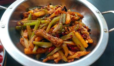 麻辣干鍋正宗技術(shù)培訓(xùn)，味道醇香紅油清亮