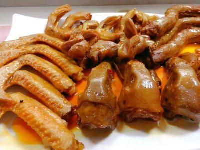 四川學(xué)正宗鹵菜鹵水技術(shù)做法哪里好？享受產(chǎn)品技術(shù)升級(jí)