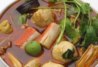 四川學(xué)習(xí)正宗麻辣燙技術(shù)做法哪里專業(yè)？材料不受經(jīng)營限制
