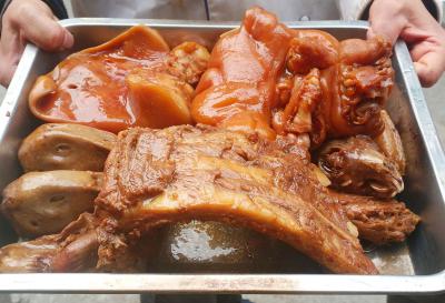  四川五香鹵菜技術(shù)做法哪里好？正宗熟食培訓(xùn)班