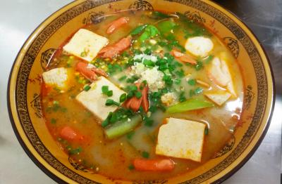 學(xué)做麻辣燙技術(shù)培訓(xùn)中心哪里好？餐飲培訓(xùn)中心
