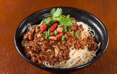 雜醬面培訓哪個好？從配料到烹飪