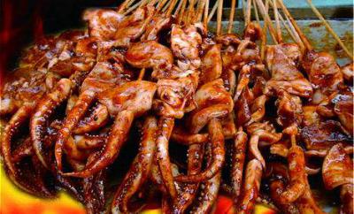 鐵板魷魚(yú)培訓(xùn)哪家好?鐵板魷魚(yú)烤制過(guò)程