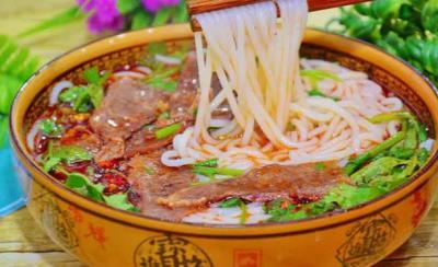 小吃培訓(xùn)在哪里學(xué)最好？學(xué)習(xí)羊肉粉技術(shù)培訓(xùn)