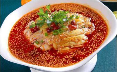 培訓(xùn)小吃排名學(xué)校有哪些？美食小吃技術(shù)培訓(xùn)學(xué)校