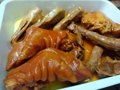 鹵菜培訓(xùn)一般多少學(xué)費(fèi)？學(xué)習(xí)正宗鹵菜串串制作技巧